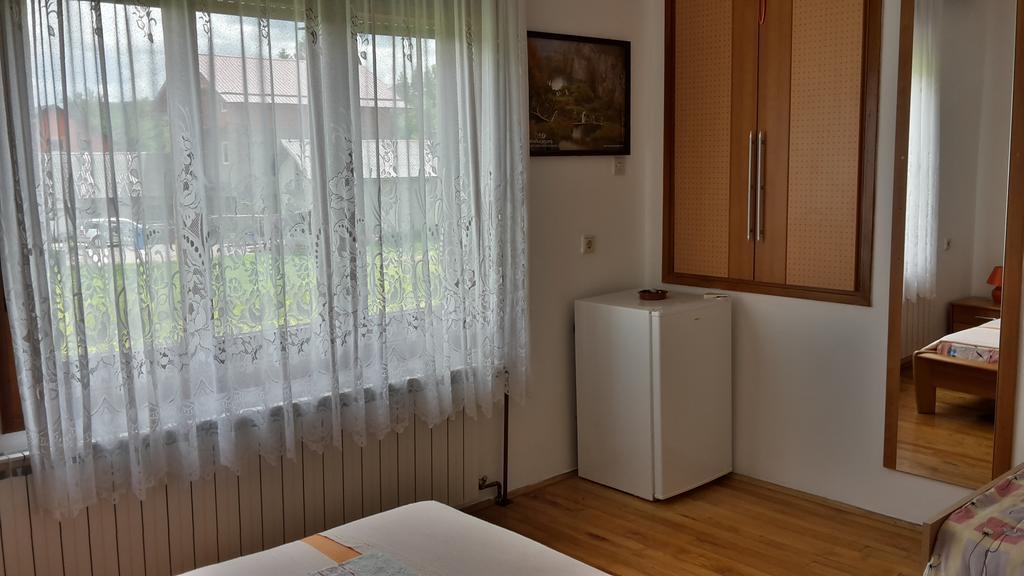 House Petkovic Hotell Korenica Eksteriør bilde