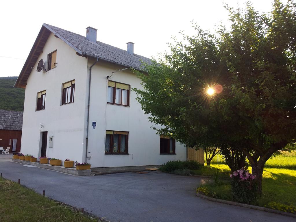 House Petkovic Hotell Korenica Eksteriør bilde